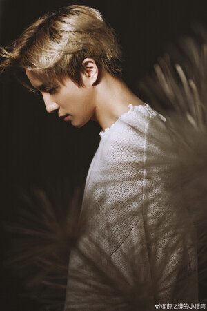 ＃歌手薛之谦＃
即便情敌无数，我只钟情于你。【图源水印】