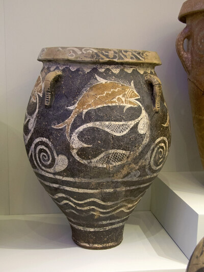 Kamares ware, Minoen Period, Crete 卡马雷斯彩陶，产于公元前两千年左右克里特岛米诺斯王朝时期，被称为最漂亮的彩陶之一。