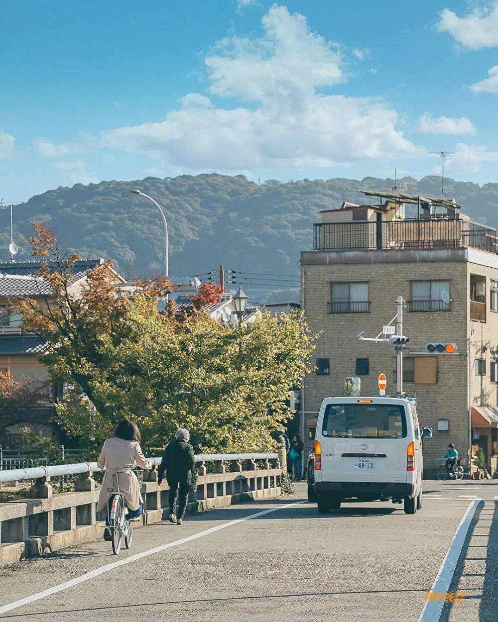 “七岁的那一年抓住那只蝉，以为能抓住夏天。”——五月天