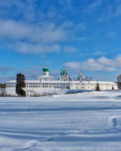 俄罗斯圣三一亚历山大斯维尔男修道院雪景