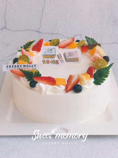 #SHERRY Molly家の下午茶#—『原味cake』老客人订的cake～是要送给做语文老师的麻麻哒 要求简单干净一些就好啦我就跟Molly说了一声是给语文老师哒 插牌你做主吧 她可认真的画了这个小插牌耶 放在cake上还挺有感觉耶…