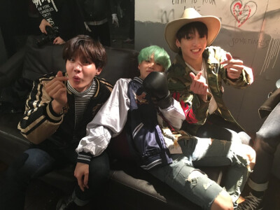 J-hope 郑号锡&SUGA 闵玧其&JungKook 田柾国 BTS 防弹少年团 20190309 “SUGA生日粗卡 一起去吃羊肉串吧 大哥”