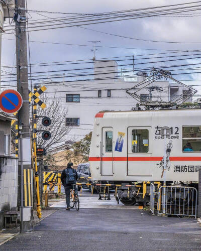 京都街道的有轨电车