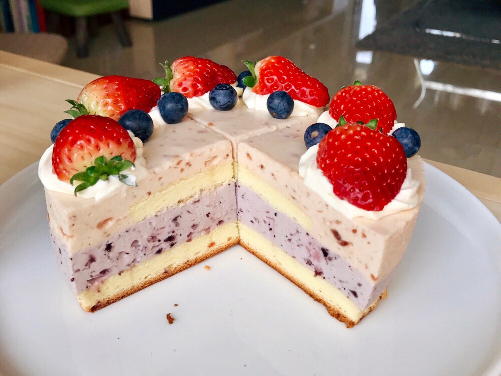 双莓慕斯蛋糕