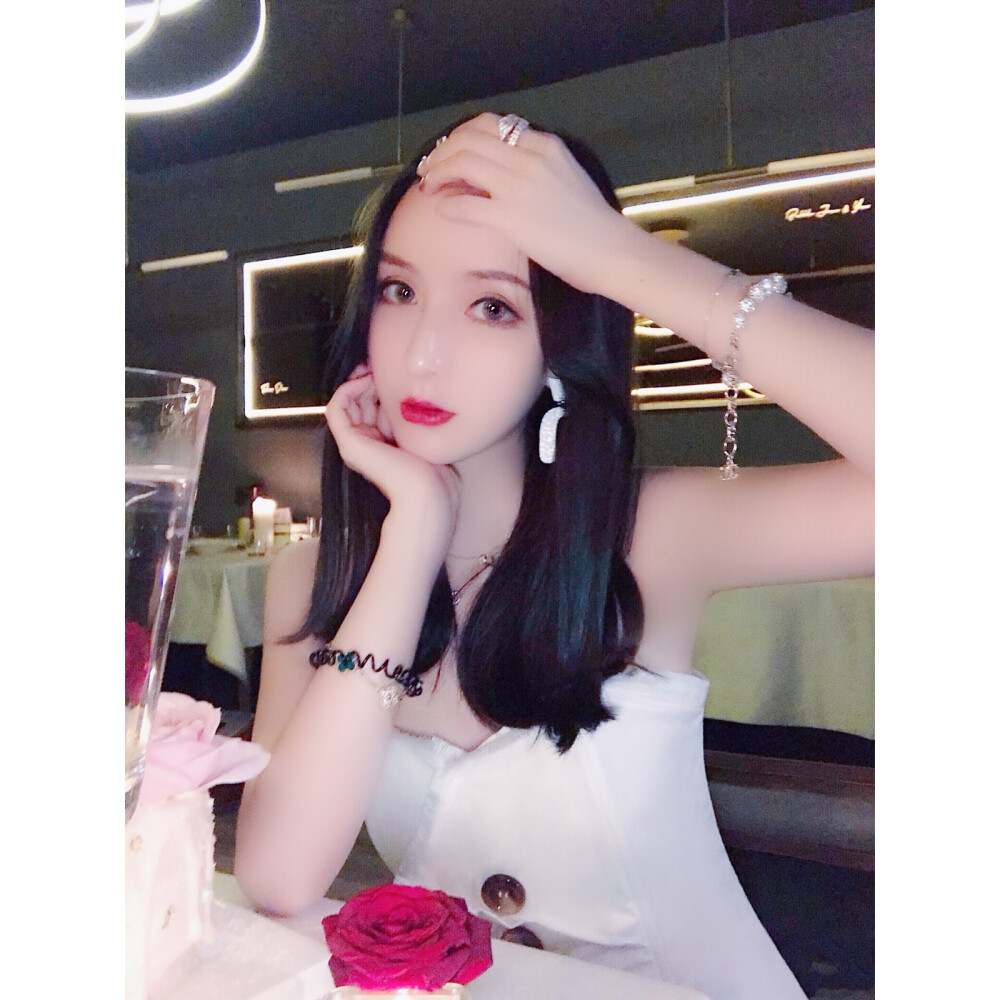 野洵 白边女头
喜收藏 禁二传。