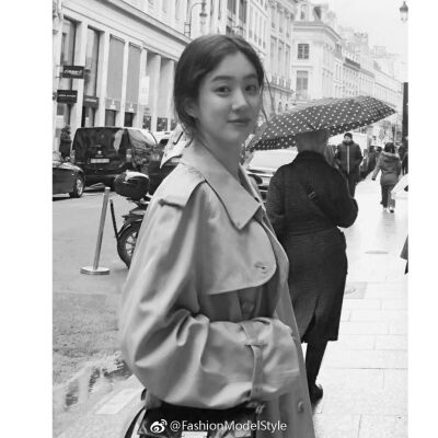 PeaceCelebKorea Style | 郑丽媛 insta巴黎私服街拍更新