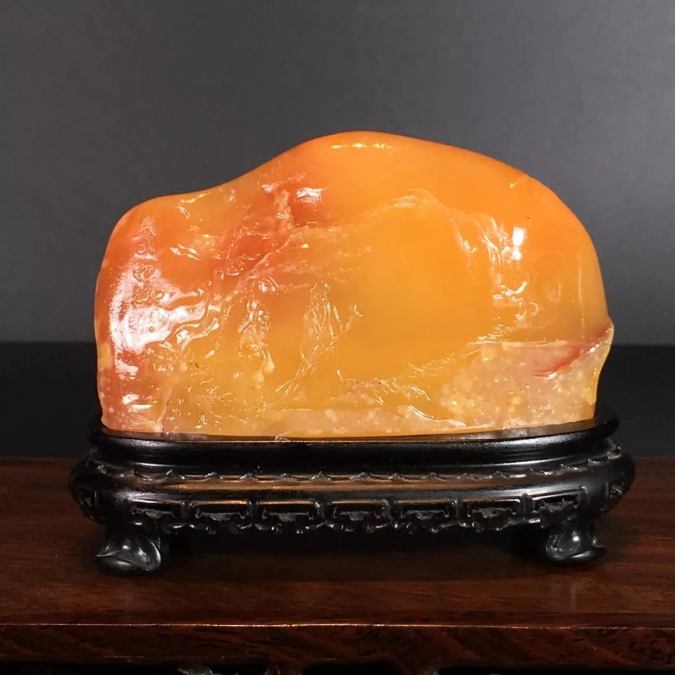 寿山石的矿物学名称是叶腊石.