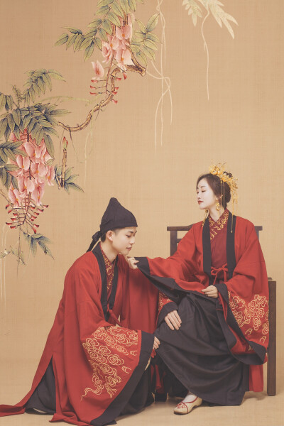 等闲妨了绣功夫，笑问鸳鸯两字怎生书？