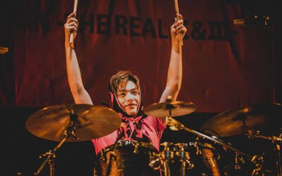 NFLYING金宰铉
cr.@letsroll_nf