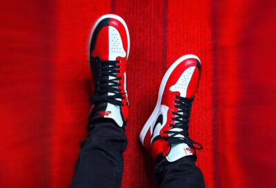 Air Jordan 1 “Homage To Home”
S2纯原 阴阳小丑精选素材