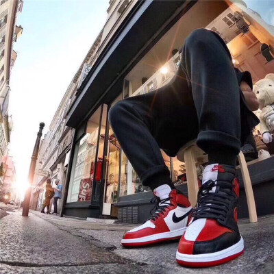 Air Jordan 1 “Homage To Home”
S2纯原 阴阳小丑精选素材