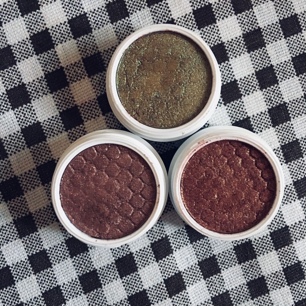 好物分享集
colourpop土豆泥眼影
超美呀~~~
