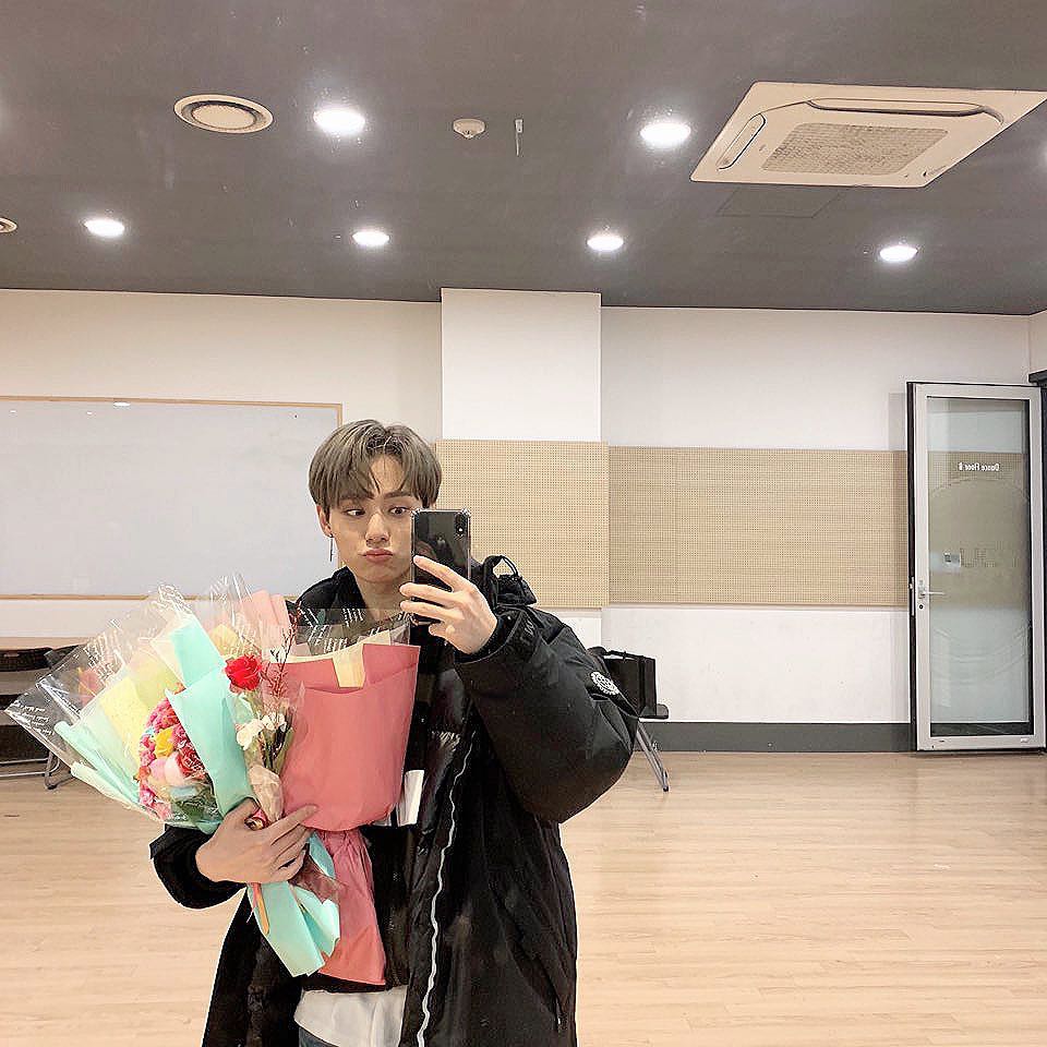 ONEUS 吕焕雄/HWAN WOONG
cr.official_oneus