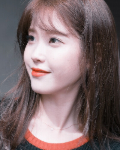 IU