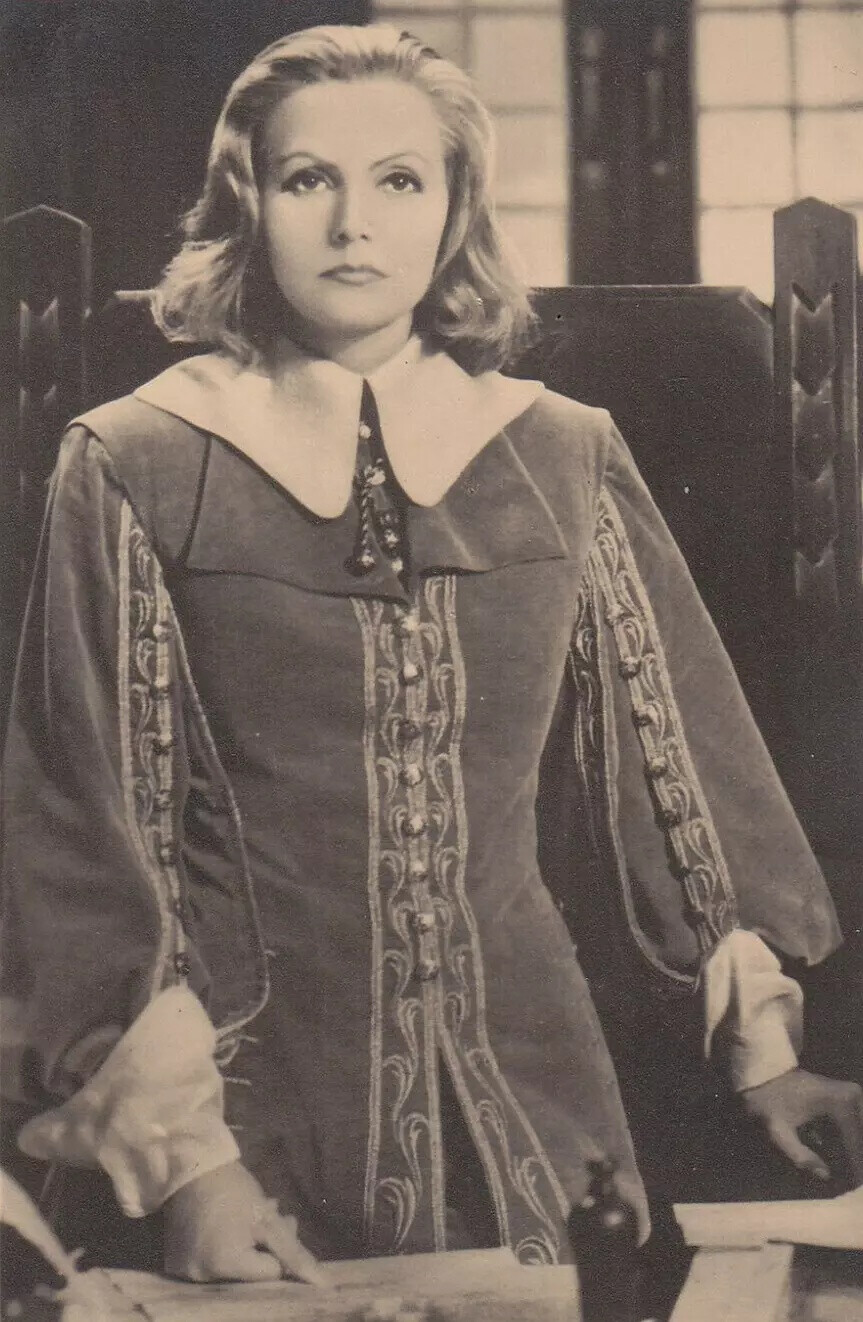 葛丽泰·嘉宝
Greta Garbo
《瑞典女王》