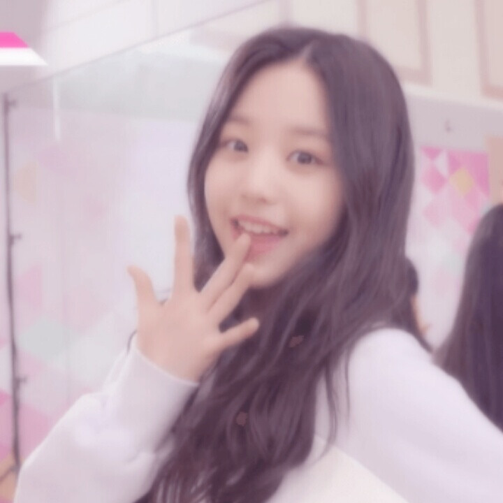 张员瑛 张元英头像