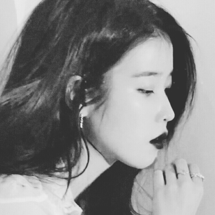 你已山清
我沉酒里