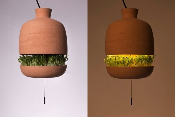 【吊灯上的小花园】一盏陶制吊灯，与众不同的是有着一个露天环形花园，你可以在里面种一些小小草，每次开灯时也有不一样的风景哦~