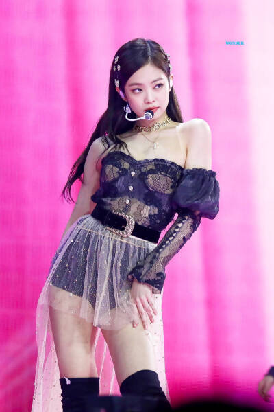 jennie
cr见logo