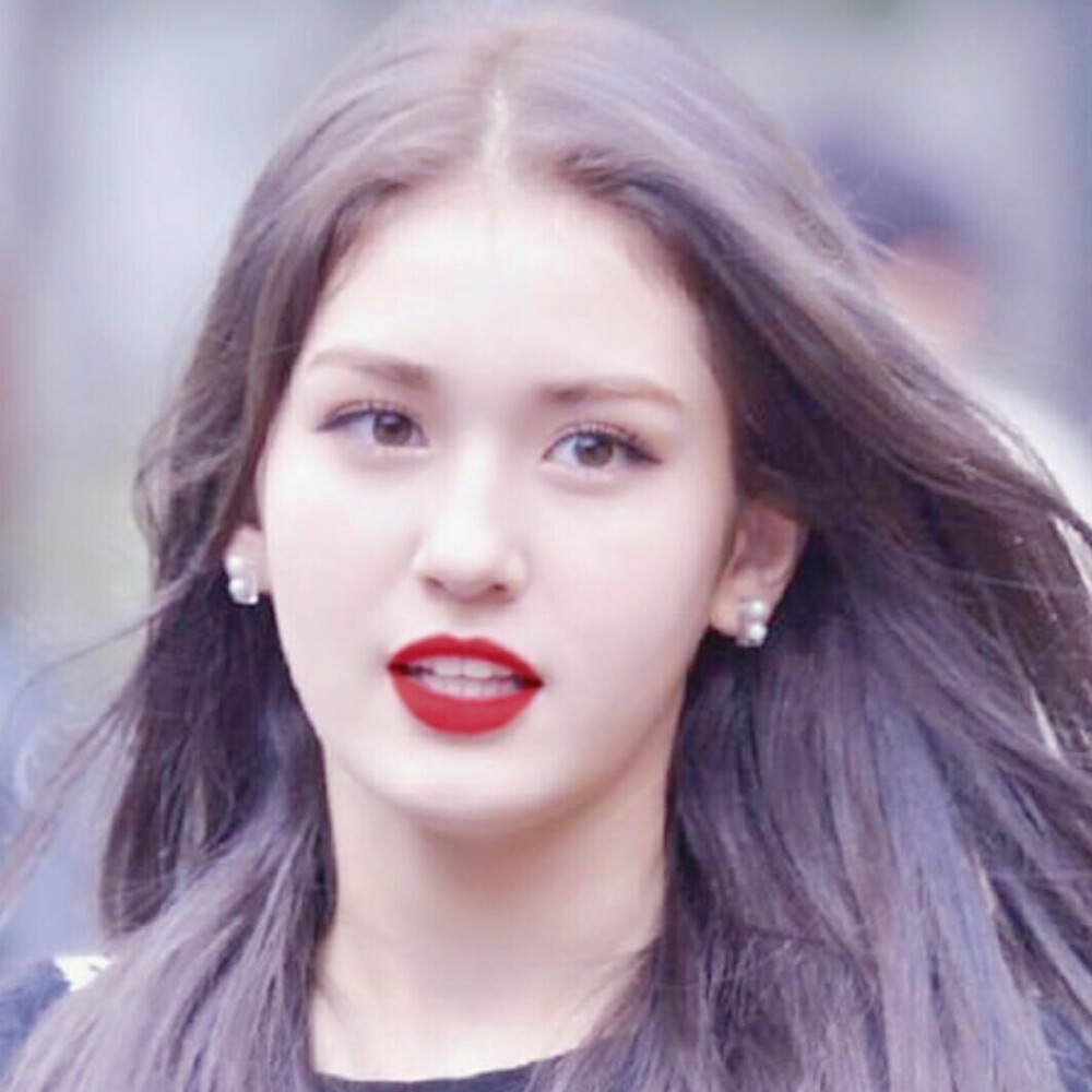 Somi
©®宋书苒