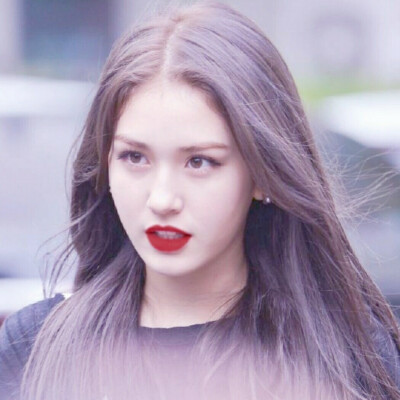 Somi
©®宋书苒