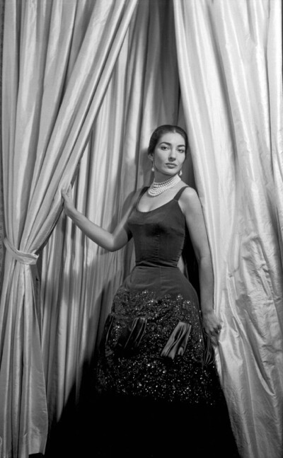 1957年，希腊女高音歌唱家玛利亚·卡拉斯（Maria Callas）。（摄影：Cecil Beaton） ​​​