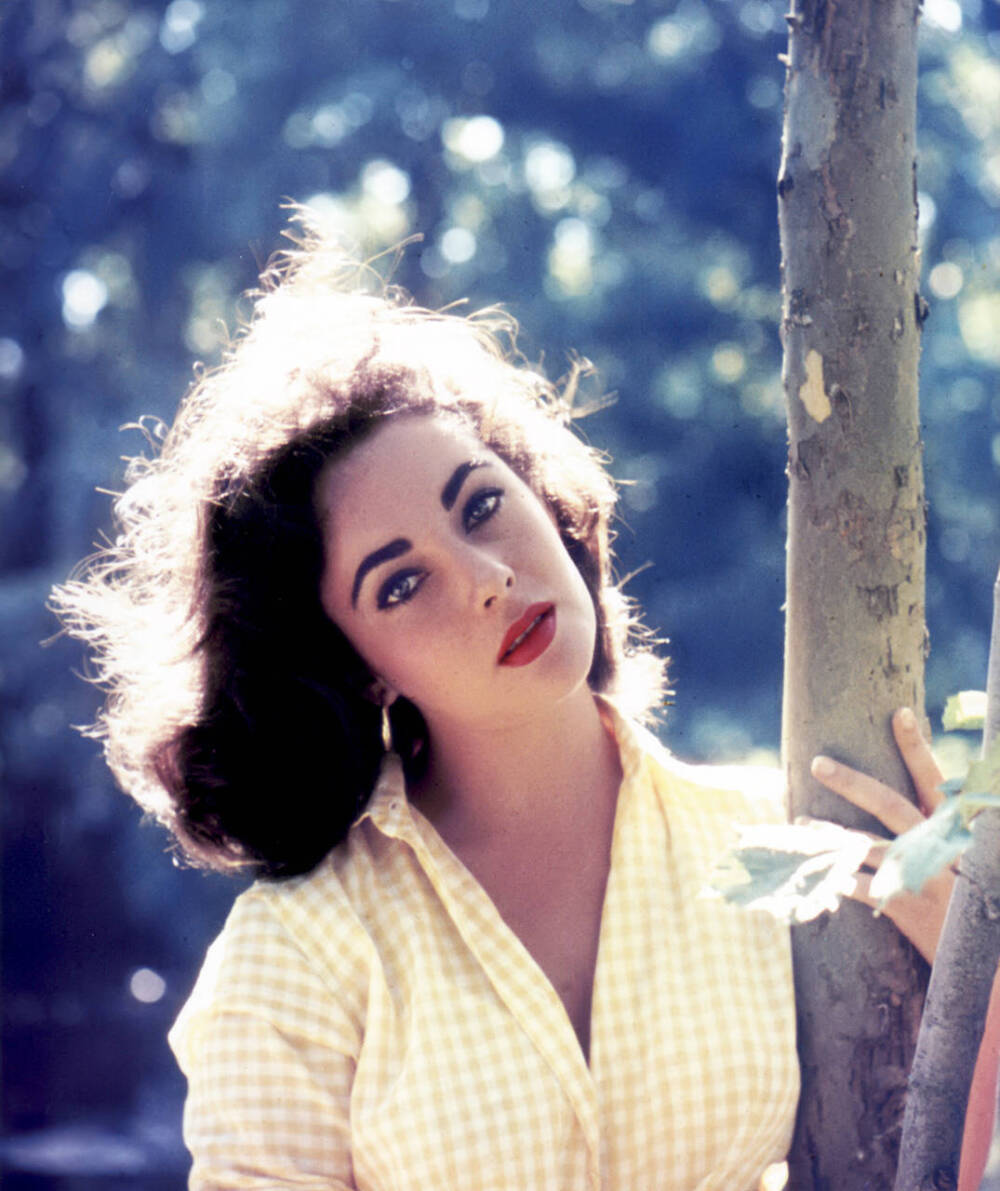 伊丽莎白·泰勒 Elizabeth Taylor photographed by Bob Willoughby, 1957 ​​​