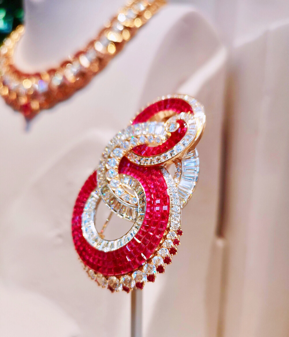 Van Cleef & Arpels 梵克雅宝
Treasures of Rubies 红宝石珠宝系列 臻品展