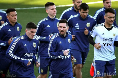 阿根廷足球队
梅西