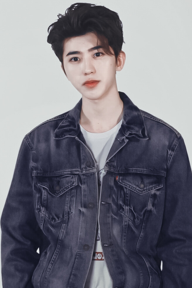 cr:稣抑
蔡徐坤精修 Levi's