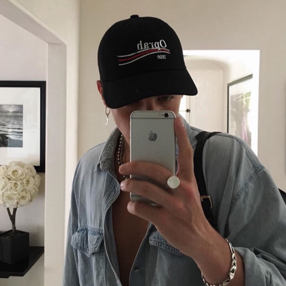 欧美头像男/wild boys/来自ins自截/swing！！！
BY：LeeSiuTung