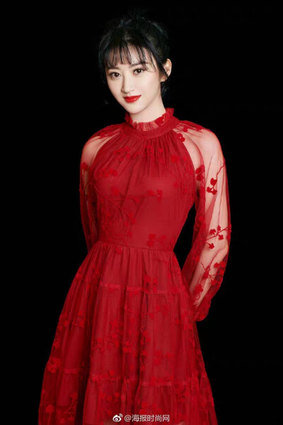 法国小众景甜明星同款红色花朵蕾丝绣花连衣裙女灯笼袖透视长裙子