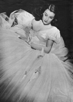 Vivien Leigh（费雯·丽），1940年《Waterloo Bridge》（魂断蓝桥）