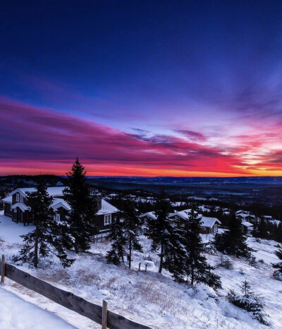 挪威的雪后夕阳