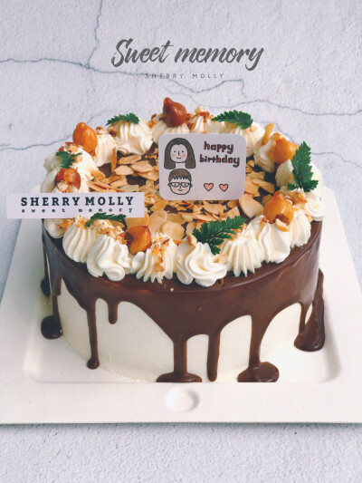 #SHERRY Molly家の下午茶#—『巧克力cake』老客人给男朋友订的生日cake～什么要求都没说 因为每次都能给她好看的小惊喜呀Molly说这款cake看着就好好吃呀～它还有个好听的名字喔 叫“榛的爱你” 有焦糖榛子和杏仁片加…