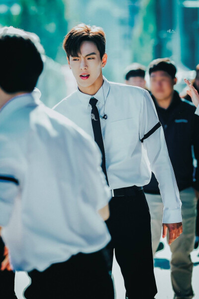 #小熊软糖孙轩宇（Shownu）#，1992年6月18日出生韩国，MONSTA X队长。