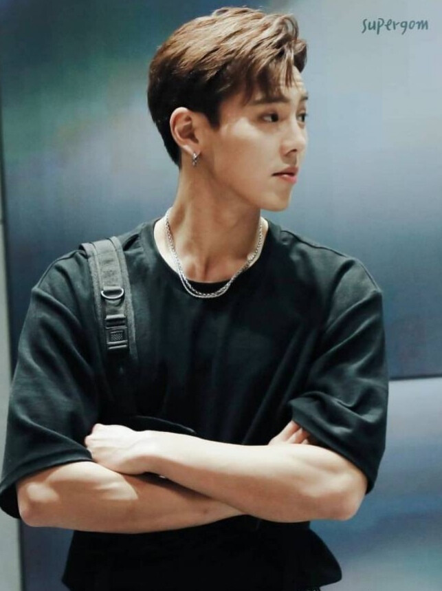 #小熊软糖孙轩宇（Shownu）#，1992年6月18日出生韩国，MONSTA X队长。