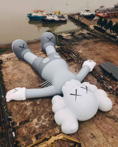 KAWS