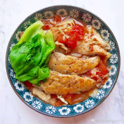 ［西红柿罗勒炖鸡胸｜健康・三餐］