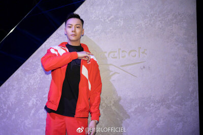 【陈伟霆 William Chan】190327 锐步2019秋冬上海时装周开幕秀 锐步Reebok亚太区品牌代言人 1620 x 1080 px (图源: 微博 @时装LOFFICIEL weibo.com/1232221900/Hn1qKBwZ9)