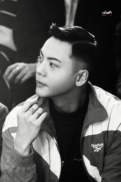 【陈伟霆 William Chan】190327 锐步2019秋冬上海时装周开幕秀 锐步Reebok亚太区品牌代言人 2560 x 3840 px (图源: 微博 @SERENDIPITY_W陳偉霆圖博 weibo.com/6100222484/HmYQS5Ik0)