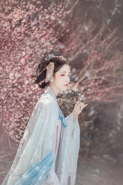 【古风写真】 #胭脂笑# 摄影：阳梅儿