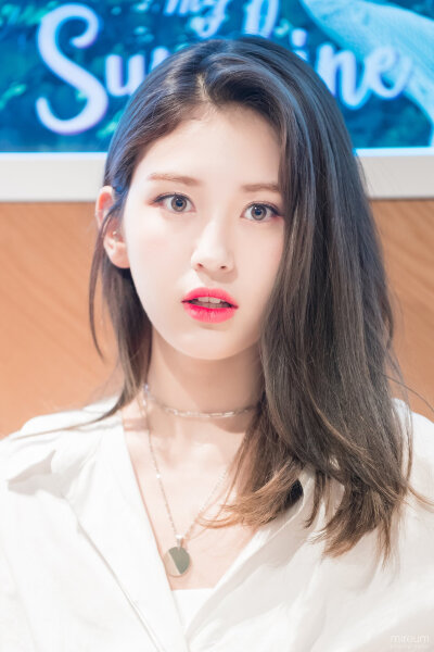 全昭弥Somi