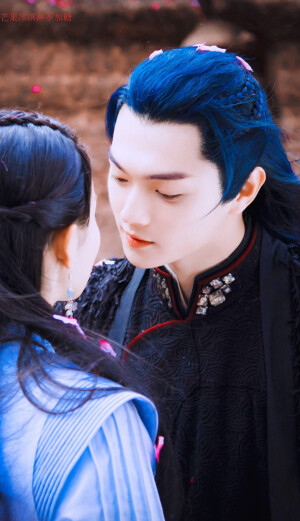 招摇
用招摇的方式爱你