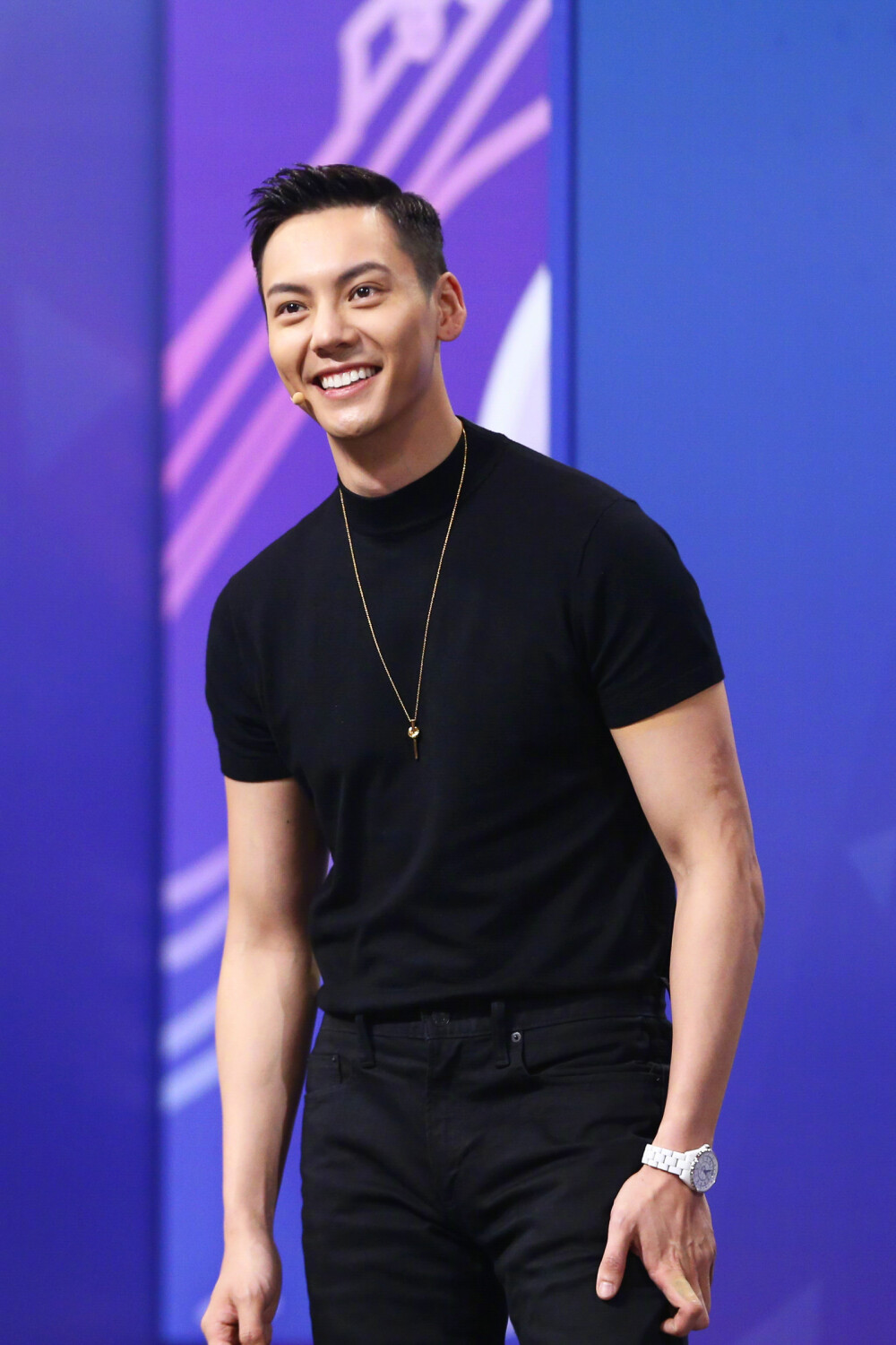 【陈伟霆 William Chan】王牌对王牌 EP190405 1600 x 2400 px (图源: 微博@霍汶希Mani weibo.com/1711759320/Ho5ekch3y)