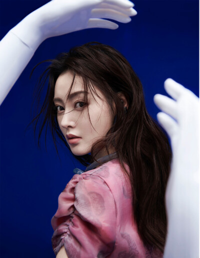 2019《时装L'officiel》四月刊封面：张天爱（最酷最美的太子妃o.O）