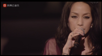 《僕が死のうと思ったのは》中岛美嘉
“死ぬことばかり考えてしまうのは きっと生きる事に真面目すぎるから”