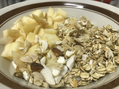 ALL DAY BREAKFAST Oatmeal Diced Apple Mixed Nuts with Yoghurt