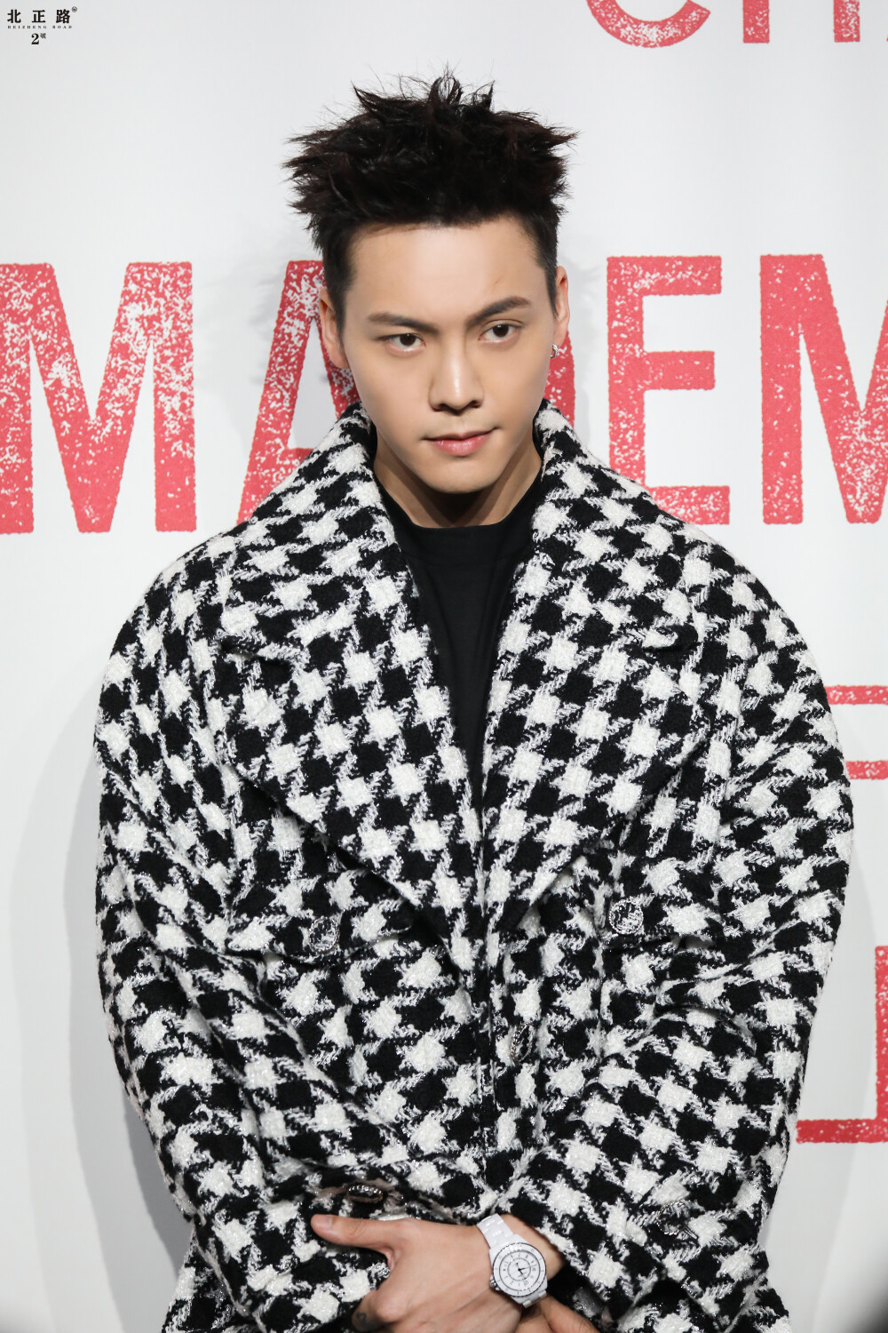 【陈伟霆 William Chan】190418 走进香奈儿展览 上海站 Mademoiselle Privé Exhibition in Shanghai 香奈儿CHANEL品牌形象大使陈伟霆 4349 x 6524 px (图源: 微博@北正路2號 weibo.com/6367740269/HqfkIvqG3)