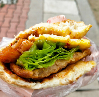 糍粑 蛋黄酥 豆花 香芋饼 红豆马蹄糕 武大郎烧饼